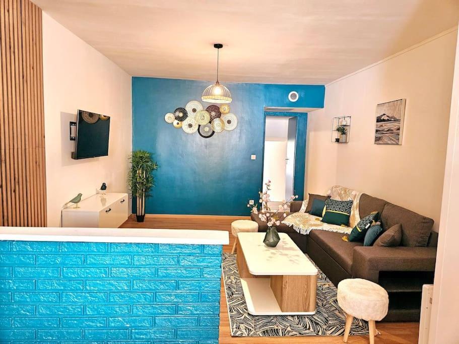 Spacieux Et Charmant Appartement De 47 M2 Charleville-Mézières Buitenkant foto